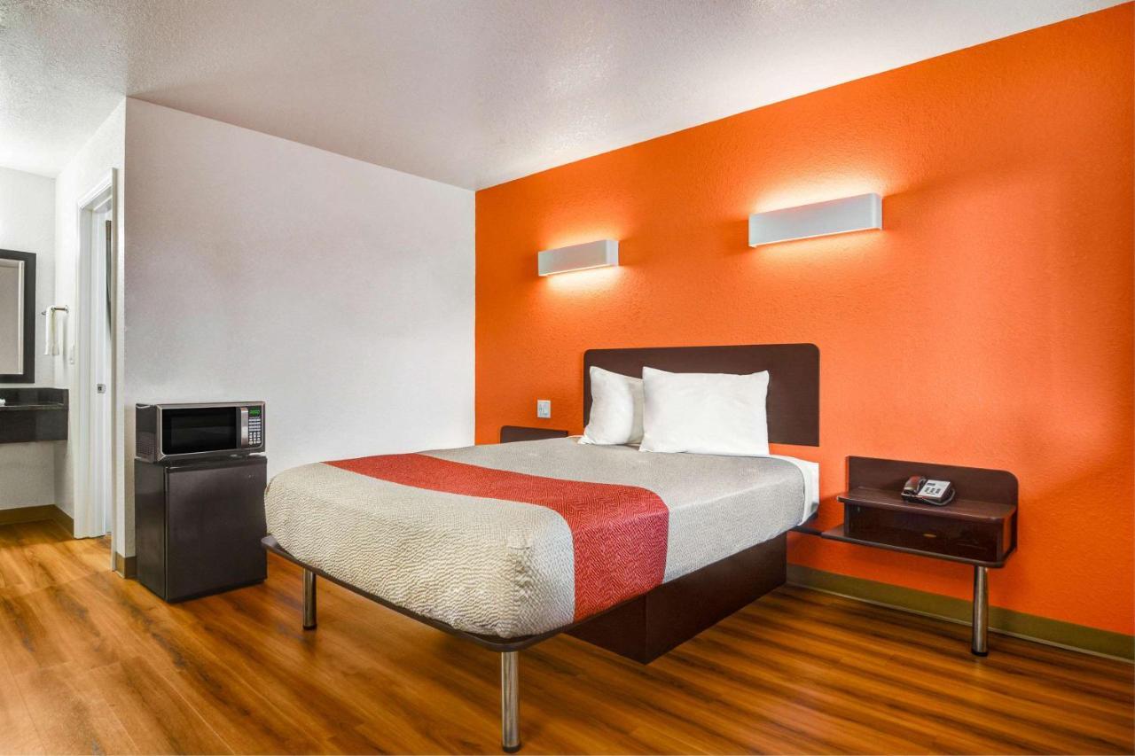 6-moultrie, Ga Hotel 2*